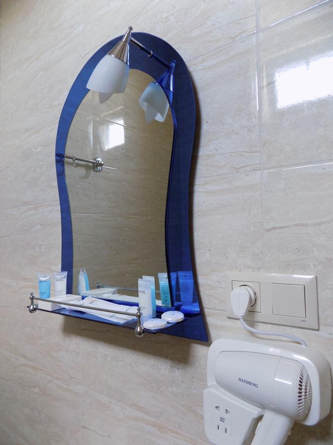 Hotel Mars Zugdidi Extérieur photo