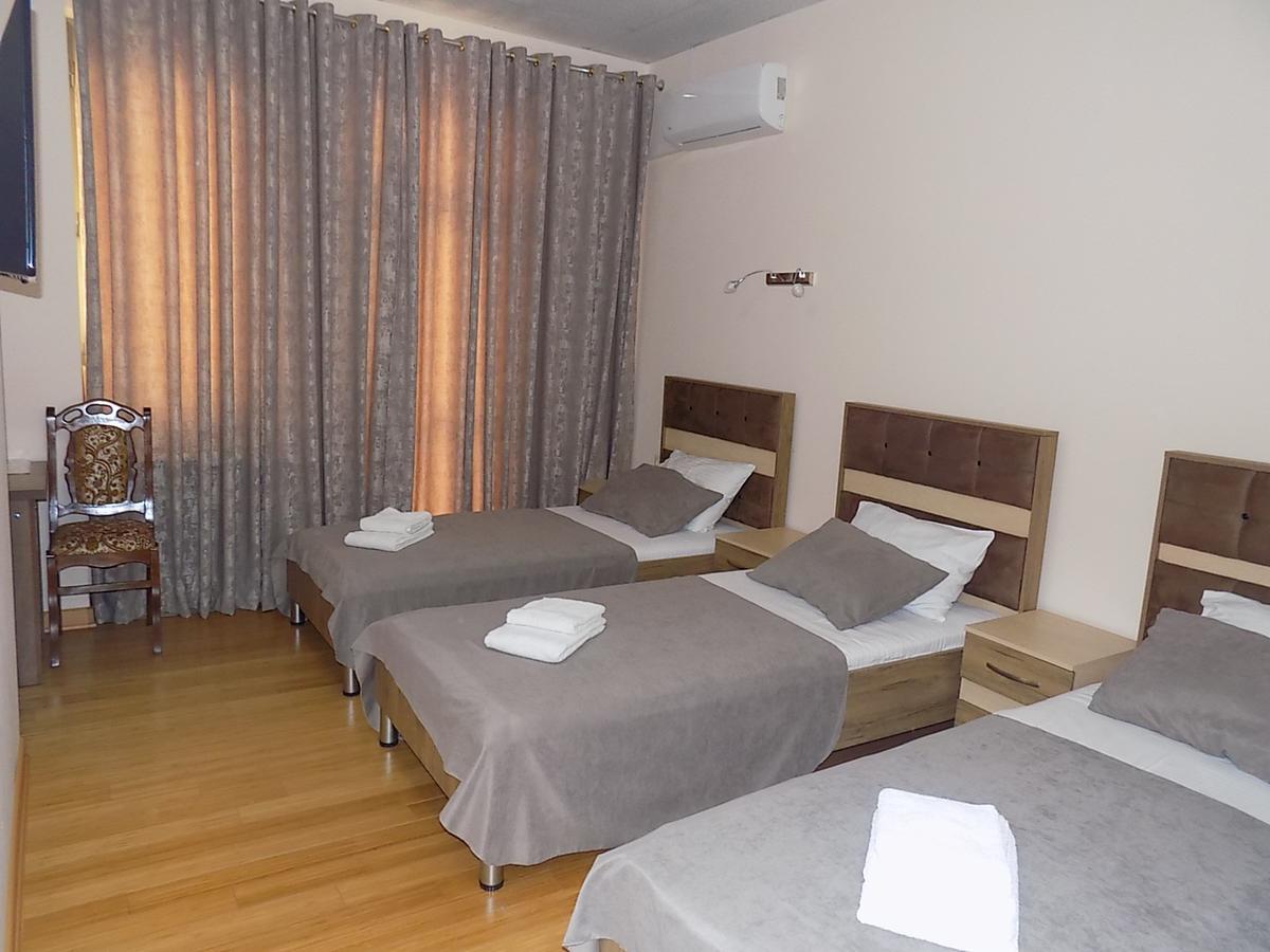 Hotel Mars Zugdidi Extérieur photo