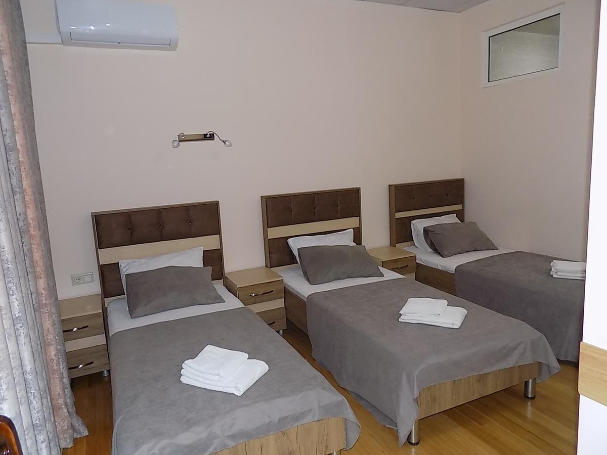 Hotel Mars Zugdidi Extérieur photo