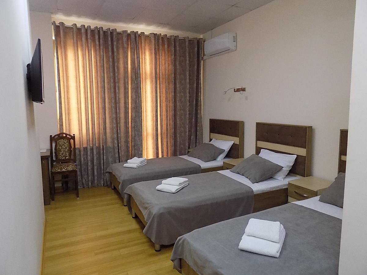 Hotel Mars Zugdidi Extérieur photo
