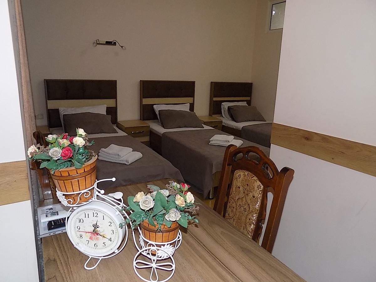 Hotel Mars Zugdidi Extérieur photo